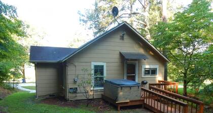 LAKESIDE COTTAGE Nickajack See, CHATTANOOGA, Whirlpool