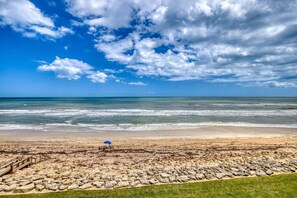 Una playa cerca