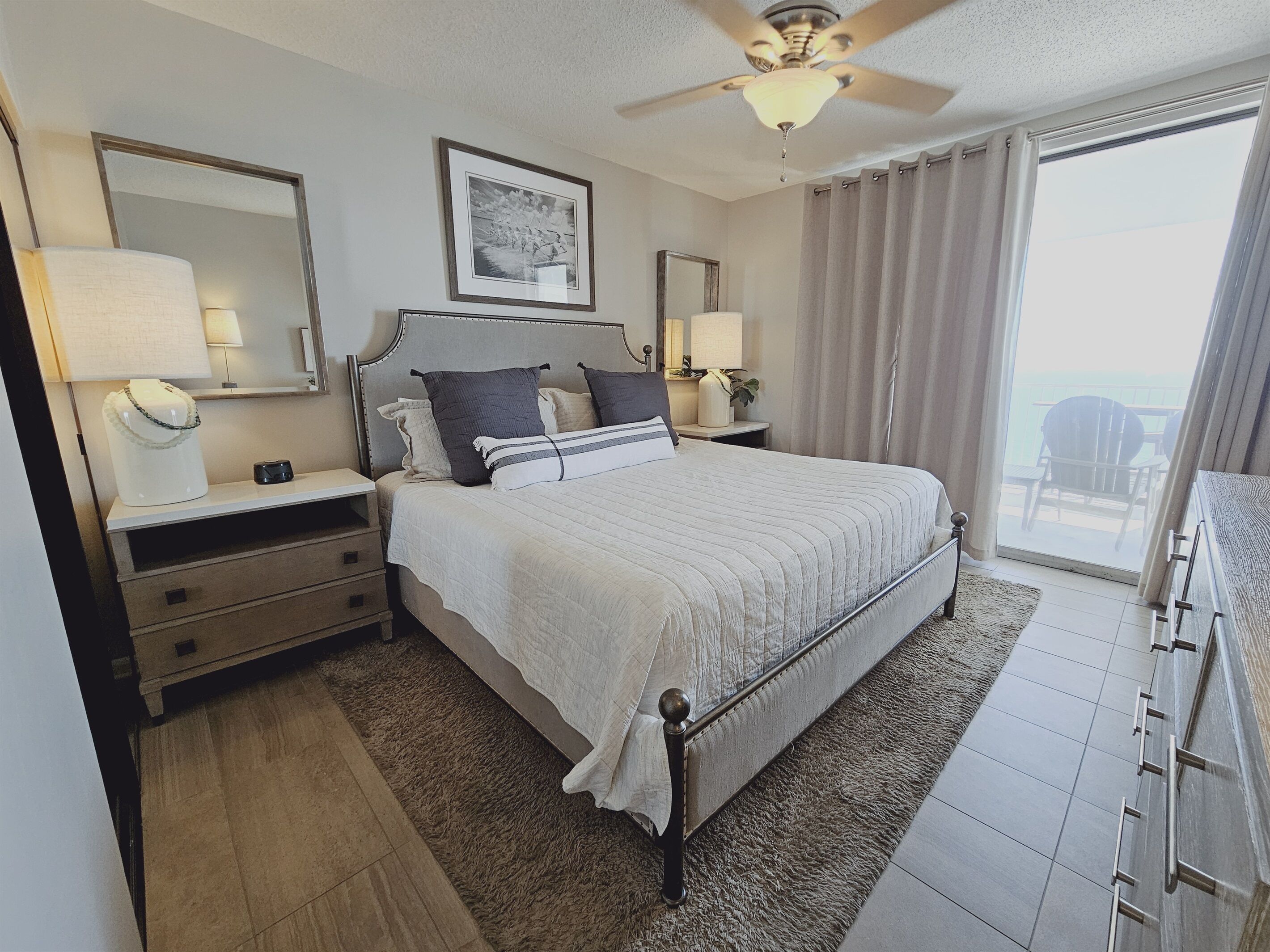 3 多间卧室、熨斗/熨衣板、上网接入、床单