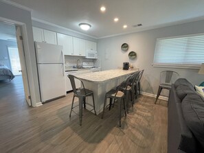 Full-size fridge, microwave, oven, stovetop