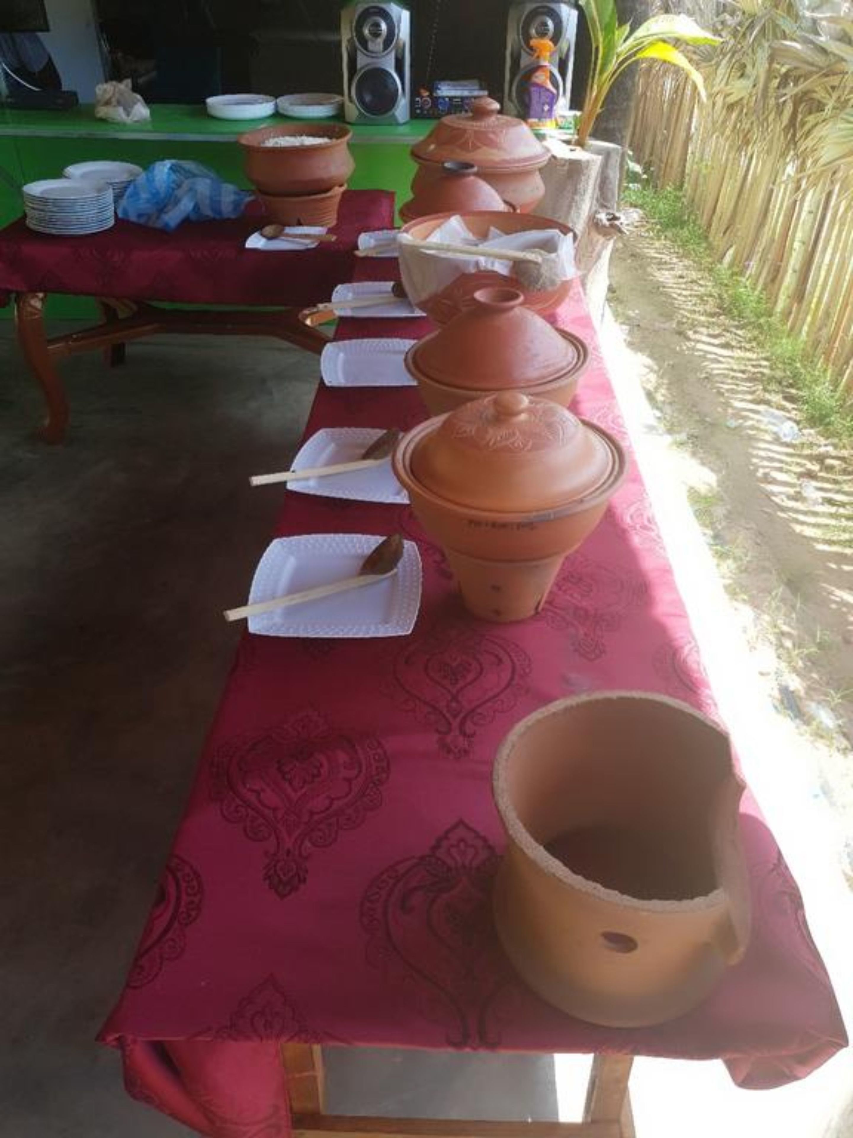 Daily continental breakfast (USD 4 per person)