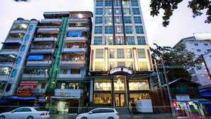 Deluxe Triple Room | View from room - Tristar Hotel (Yangon)