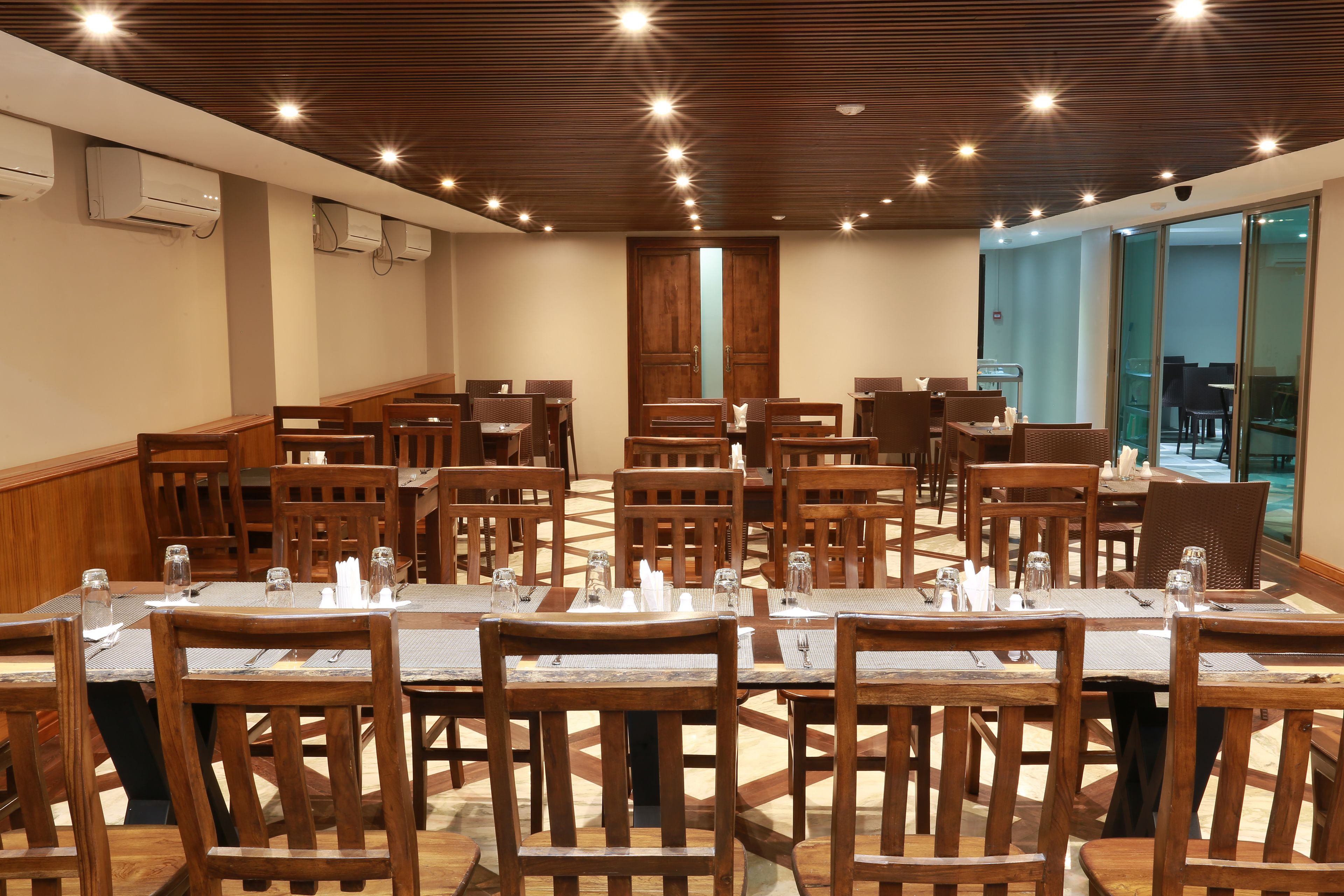 breakfast, lunch, dinner served; local and international cuisine