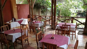 Desayuno continental incluido todos los días