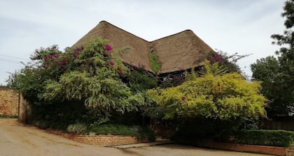 Lovisa Country Hotel