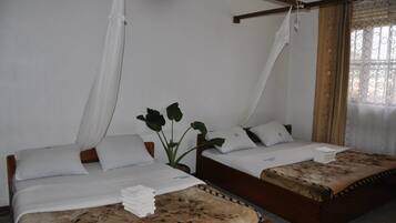 Habitación doble ejecutiva | Escritorio, wifi gratis y ropa de cama