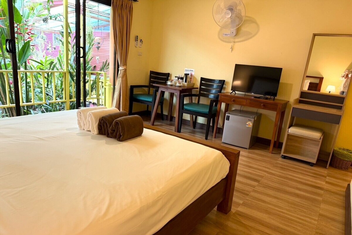 Standard Double room | Safe på rommet, wi-fi (inkludert) og sengetøy