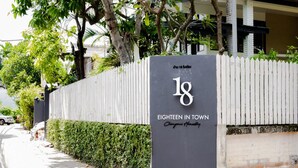 Unclassified image, 4 of 33, button - 18 In Town - Adults Only (Chiang Mai)