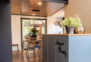 每日供應歐陸早餐 (每人 THB150.00)