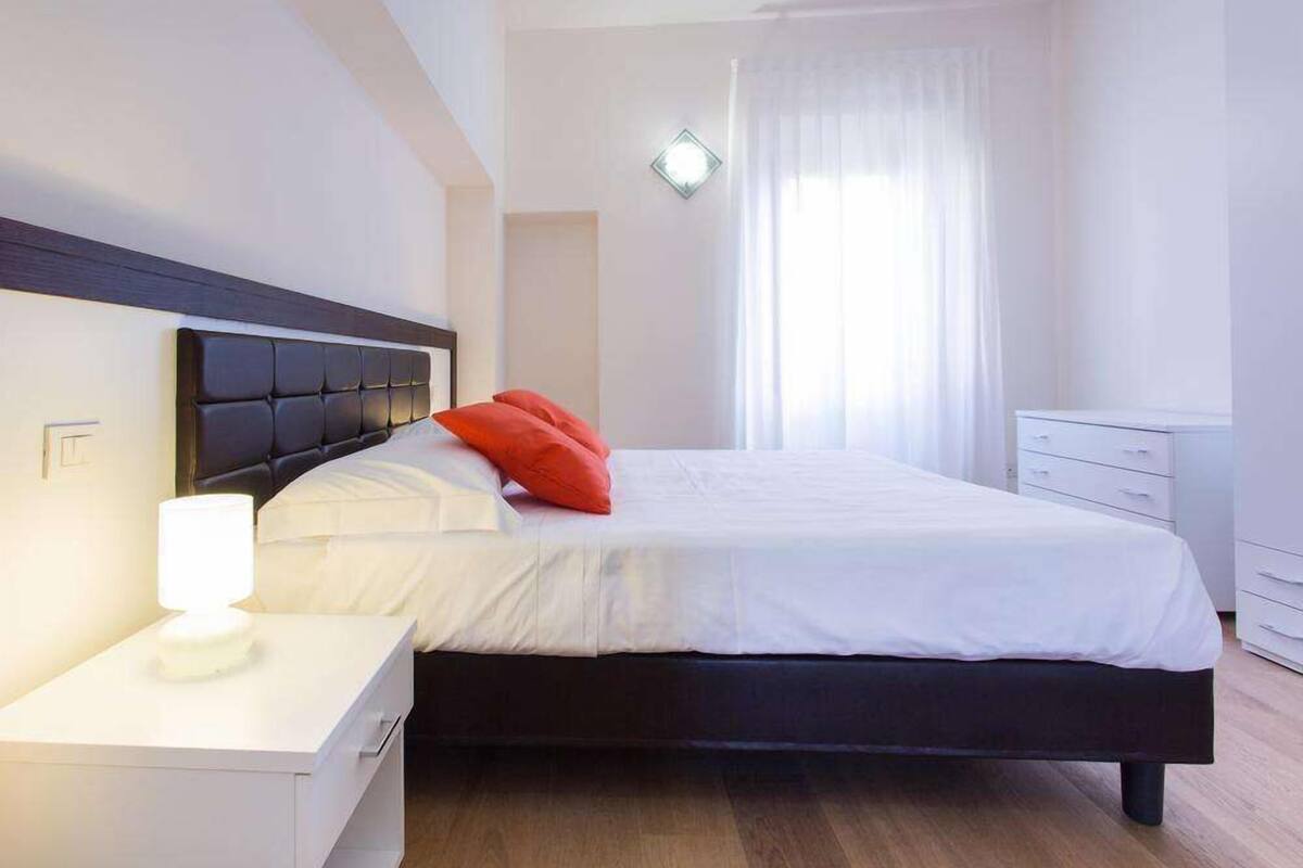 Economy-Apartment | Verdunkelungsvorhänge, kostenloses WLAN, Bettwäsche