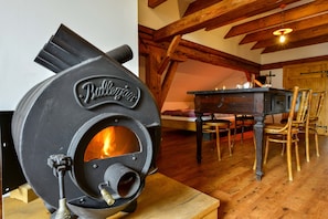 Comfort Duplex, Multiple Beds, Non Smoking, Garden View | Living room | Flat-screen TV, fireplace - Alluring Apartment in Altreichenau with Garden (Neureichenau)