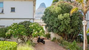 Exterior - Prince Edward Mansions suite 3 (Cape Town)