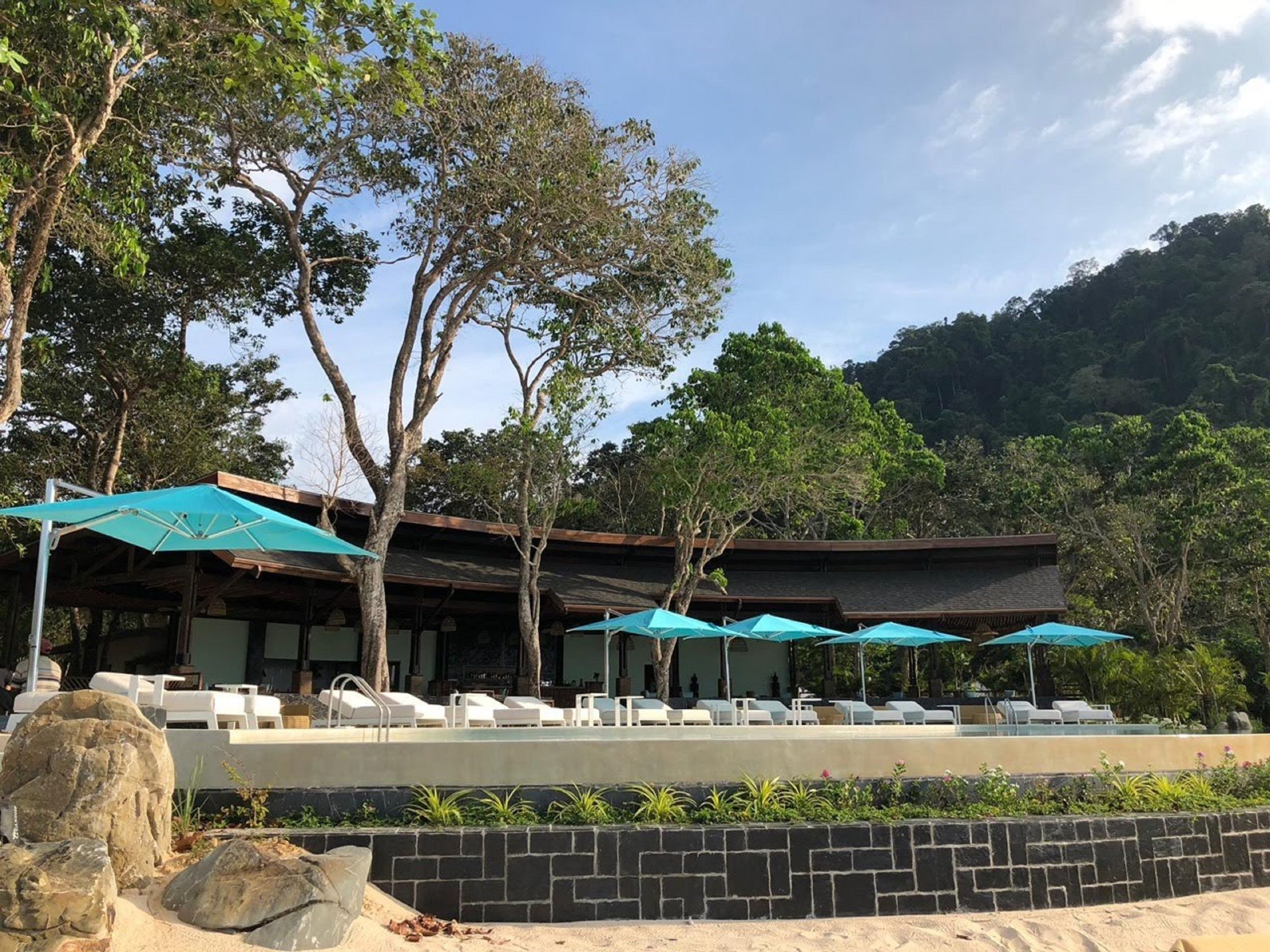 Kolam renang outdoor