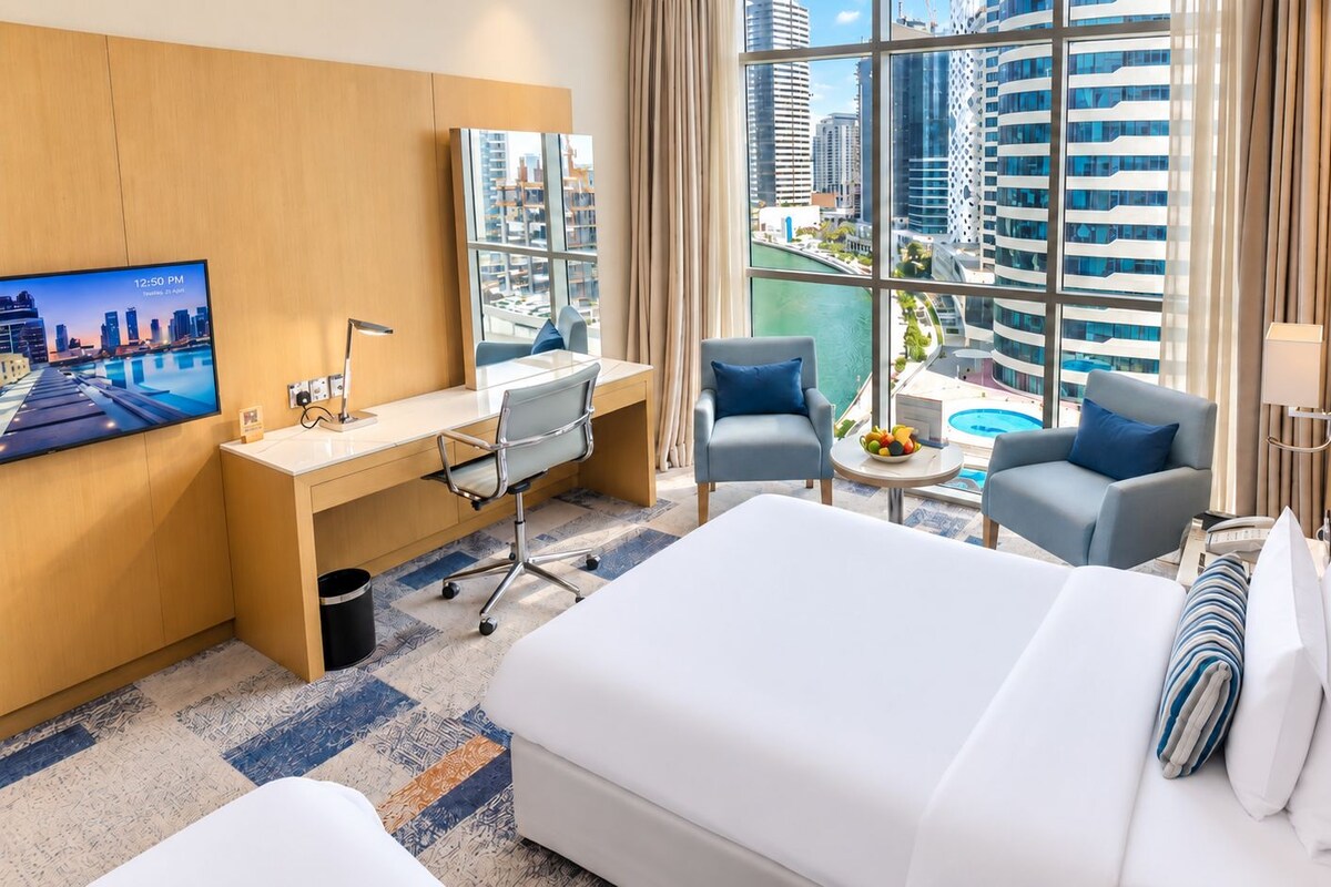 Habitación | Minibar, caja fuerte, escritorio y sistema de insonorización