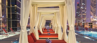 Canal Central Hotel