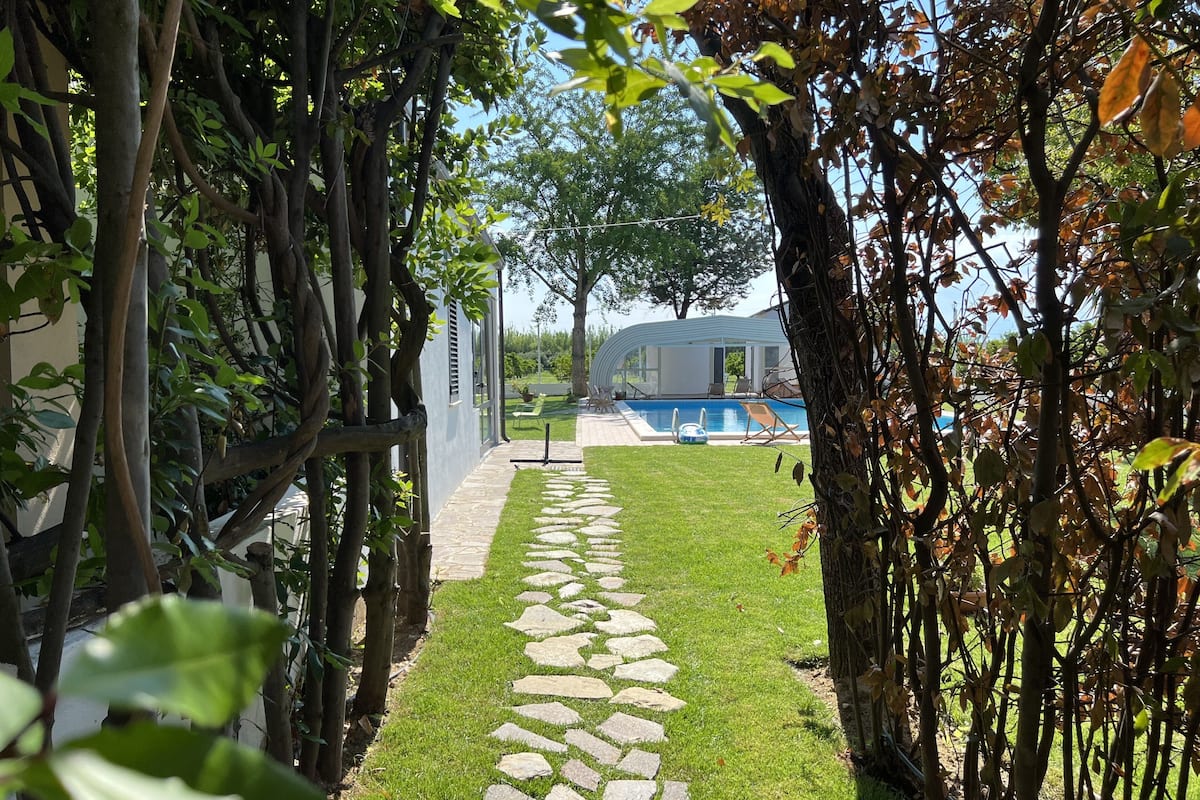 Apartment, 2 Bedrooms | Desk, cots/infant beds, free WiFi