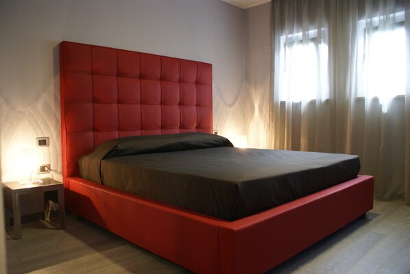 خزنة داخل الغرفة ومكتب وأسرّة قابلة للطي وواي فاي مجانًا