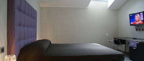 Superior tweepersoonskamer, bubbelbad | Een kluis op de kamer, een bureau, extra bedden, gratis wifi