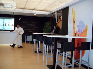 Bar (in der Unterkunft)