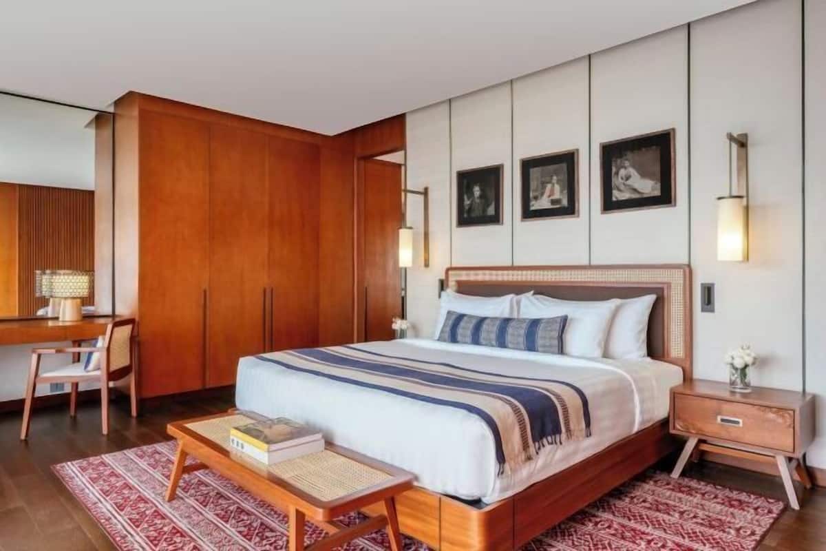 Minibar, in-room safe, desk, blackout curtains
