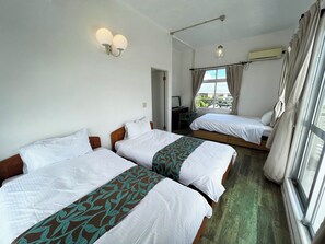 Private Vacation Home | 4 bedrooms, down duvets, individually decorated, individually furnished