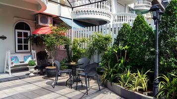 5-Bedroom Suite | Terrace/patio