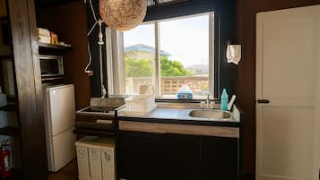 Private Vacation Home | Private kitchen | Full-sized fridge, microwave, stovetop, rice cooker