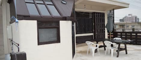 Private Vacation Home | Balcony