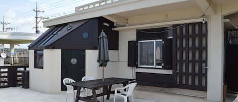Basic-Haus (Private Vacation Home) | Balkon