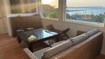 Design-Ferienhaus (Private Vacation Home) | Wohnbereich | Flachbildfernseher