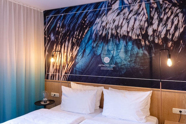 Kamar Standar, 1 Tempat Tidur Double | Meja kerja, tirai kedap cahaya, kedap suara, dan Wi-Fi gratis