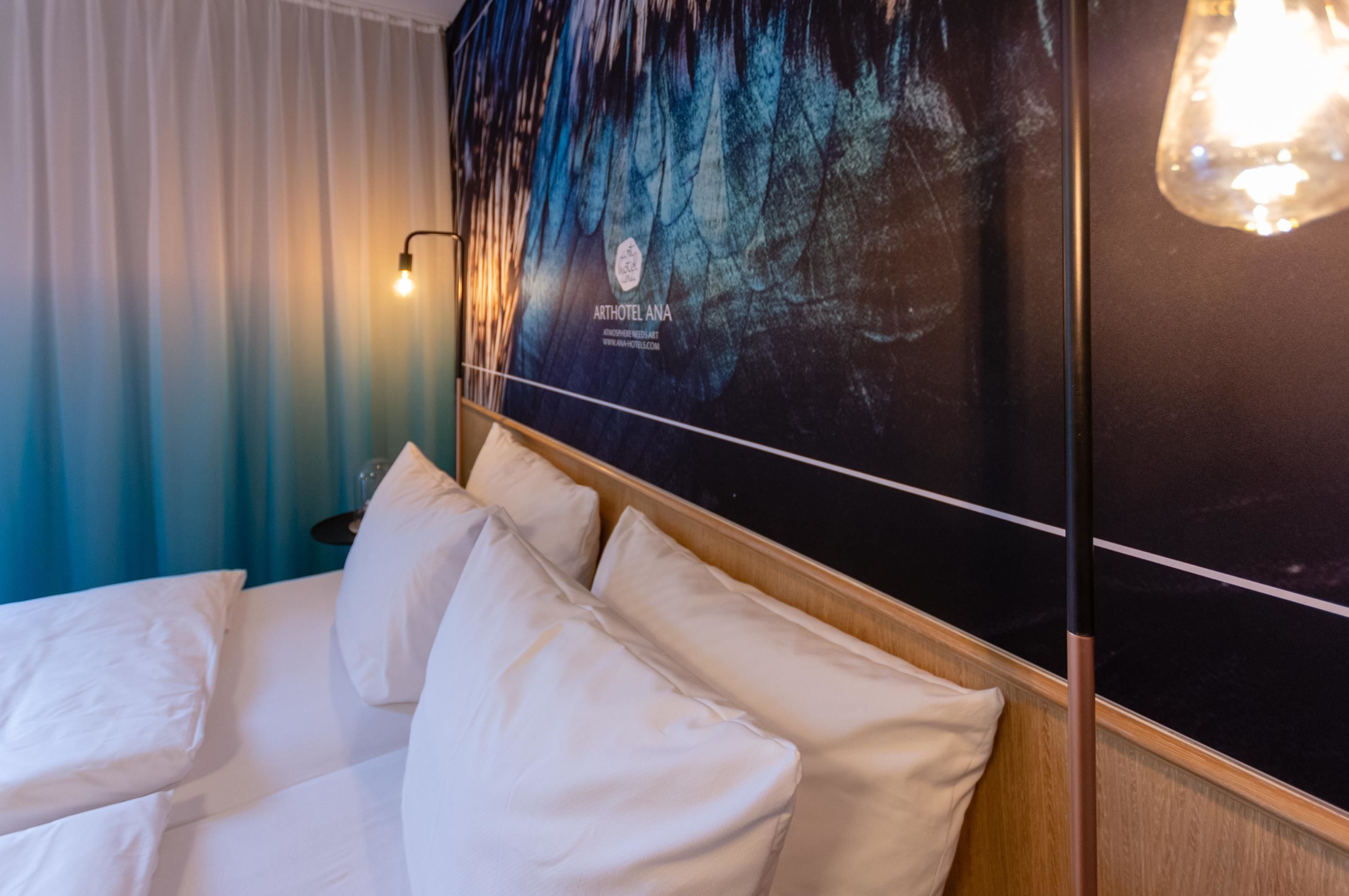 Desk, blackout drapes, soundproofing, free WiFi