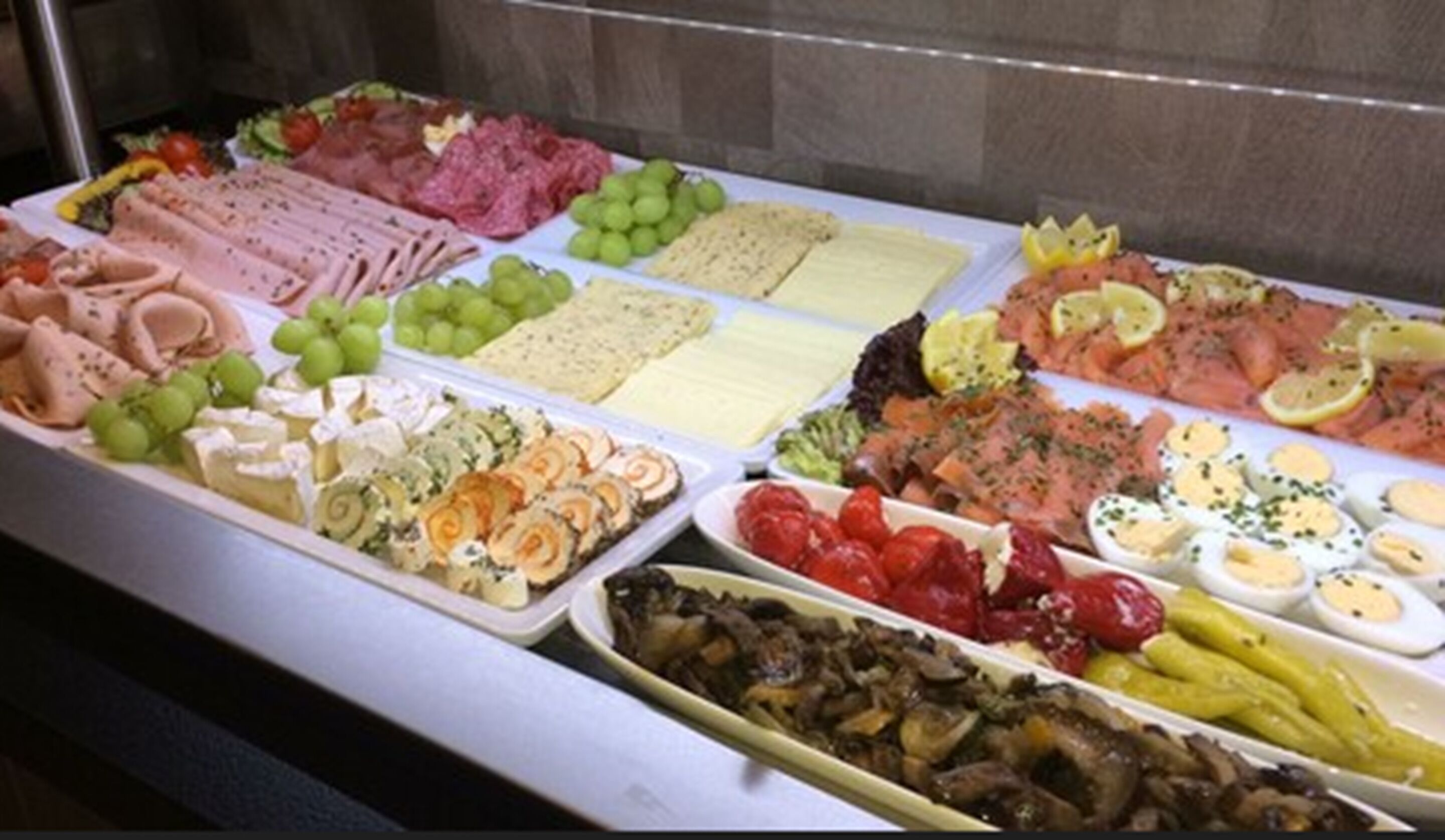 Desayuno buffet (con cargo) los fines de semana