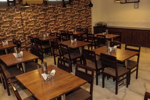 International cuisine - Hotel The Grand Kukas (Amer)