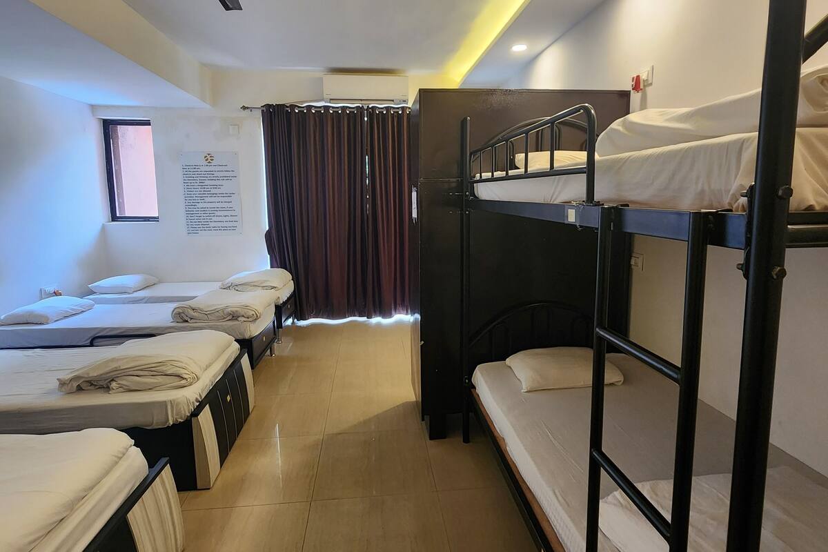 Luxury Shared Dormitory
