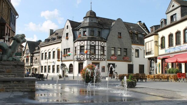 Unclassified image, 1 of 42, button - Hotel Simonis (Kobern-Gondorf)