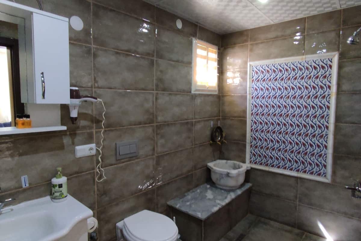 1 bedroom, soundproofing, iron/ironing board, free wifi
