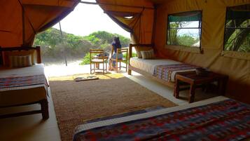 1 quarto, frigobar, cofres nos quartos, berços (sobretaxa)