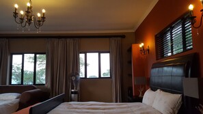 Standard-Studio, 1 Schlafzimmer, Terrasse, Bergblick | 1 Schlafzimmer, hochwertige Bettwaren, Bettwäsche