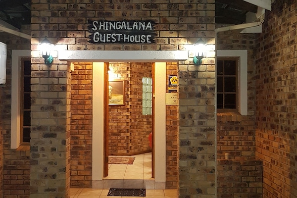 Entrada al alojamiento