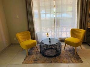 Standard Double Room, 1 Double Bed | Living area