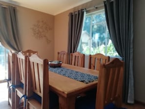 Comfort Apartment, 2 Bedrooms | In-room dining - Wonder View Guest House (Sabie)
