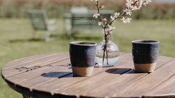 Doppelzimmer, Meerblick | Terrasse/Patio