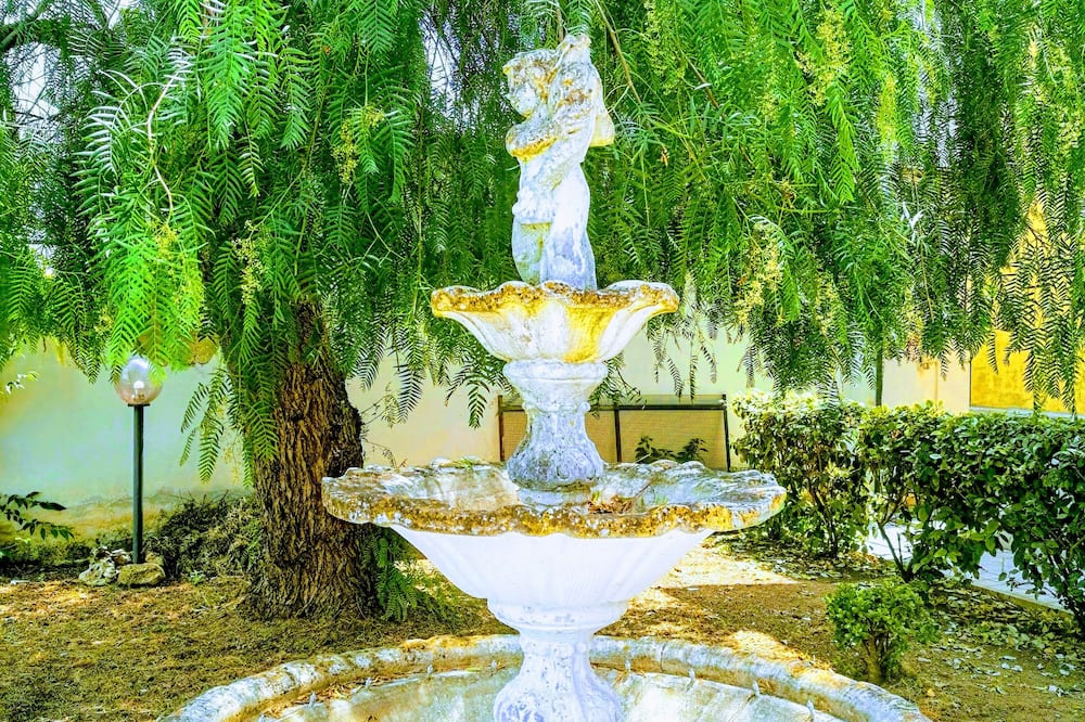 Garden Inn