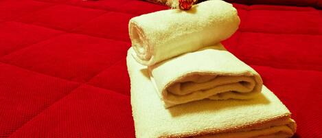 Kahden hengen classic-huone (yksi tai kaksi sänkyä) | 2 makuuhuonetta, ylelliset vuodevaatteet, tallelokero huoneessa