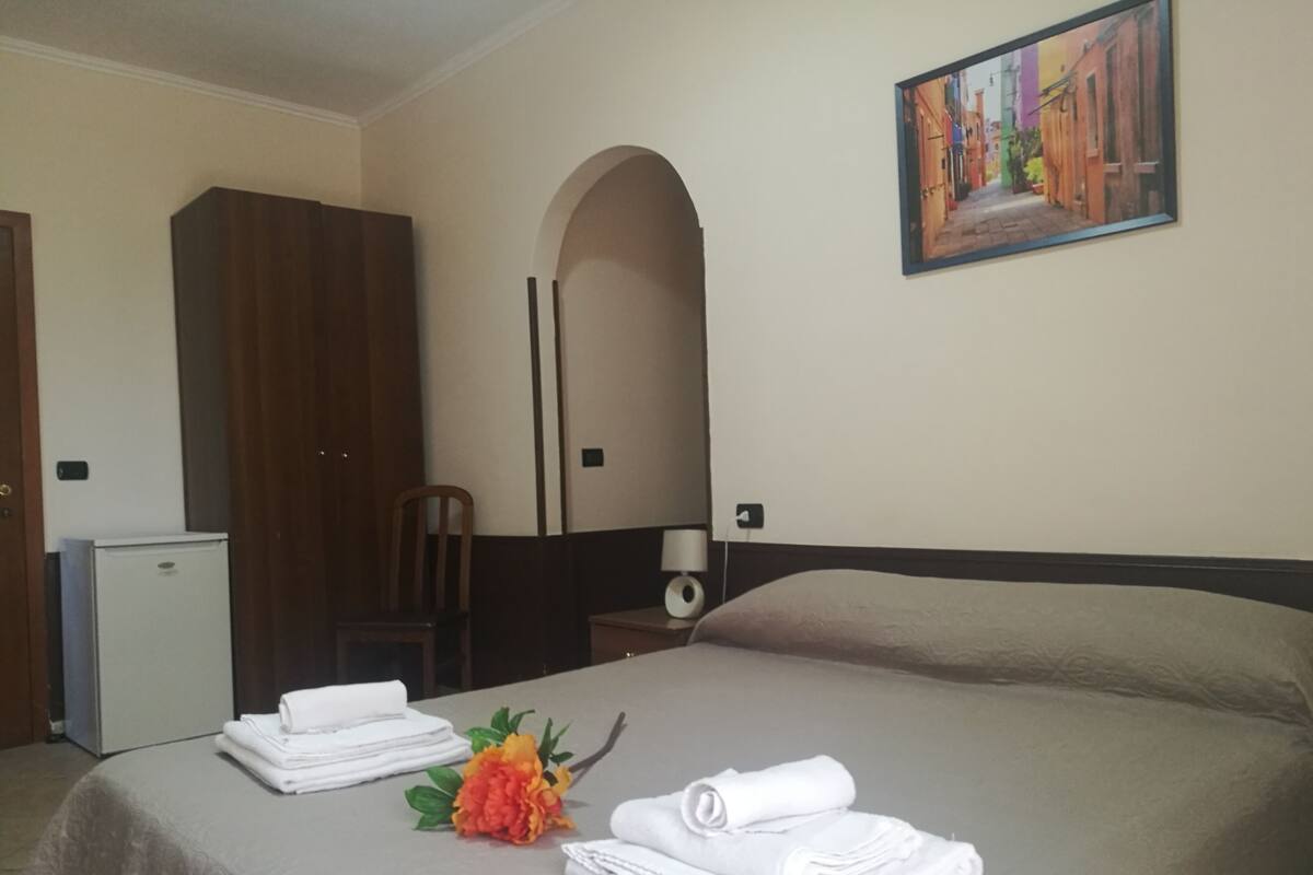Family Room | Premium bedding, in-room safe, desk, laptop workspace