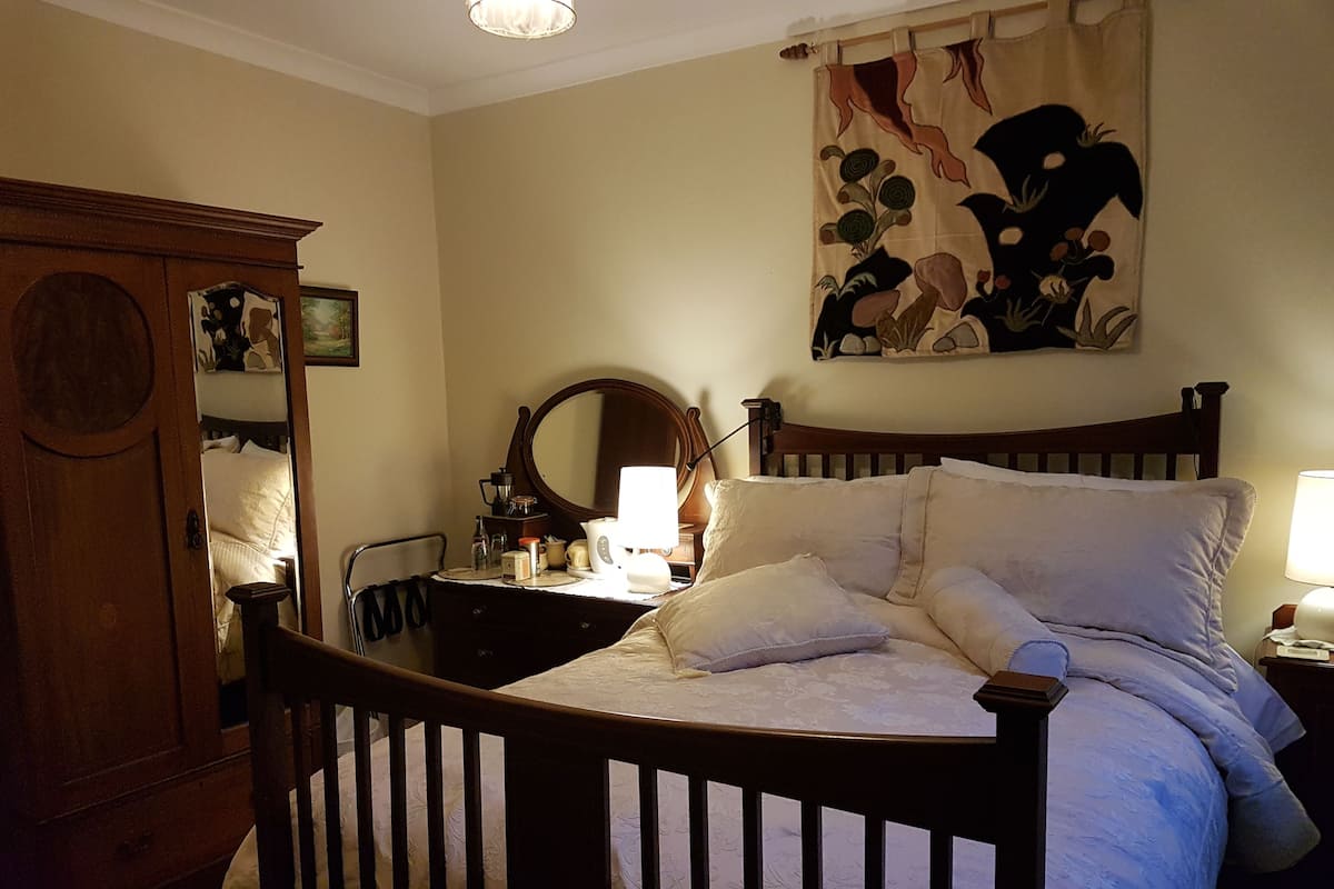 Deluxe Room, 2 Bedrooms, Connecting Rooms, Ground Floor | 1 bedroom, iron/ironing board (on request), WiFi (free)