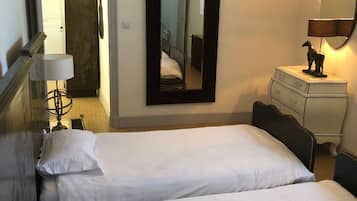 1 habitación, decoración personalizada y muebles diferentes