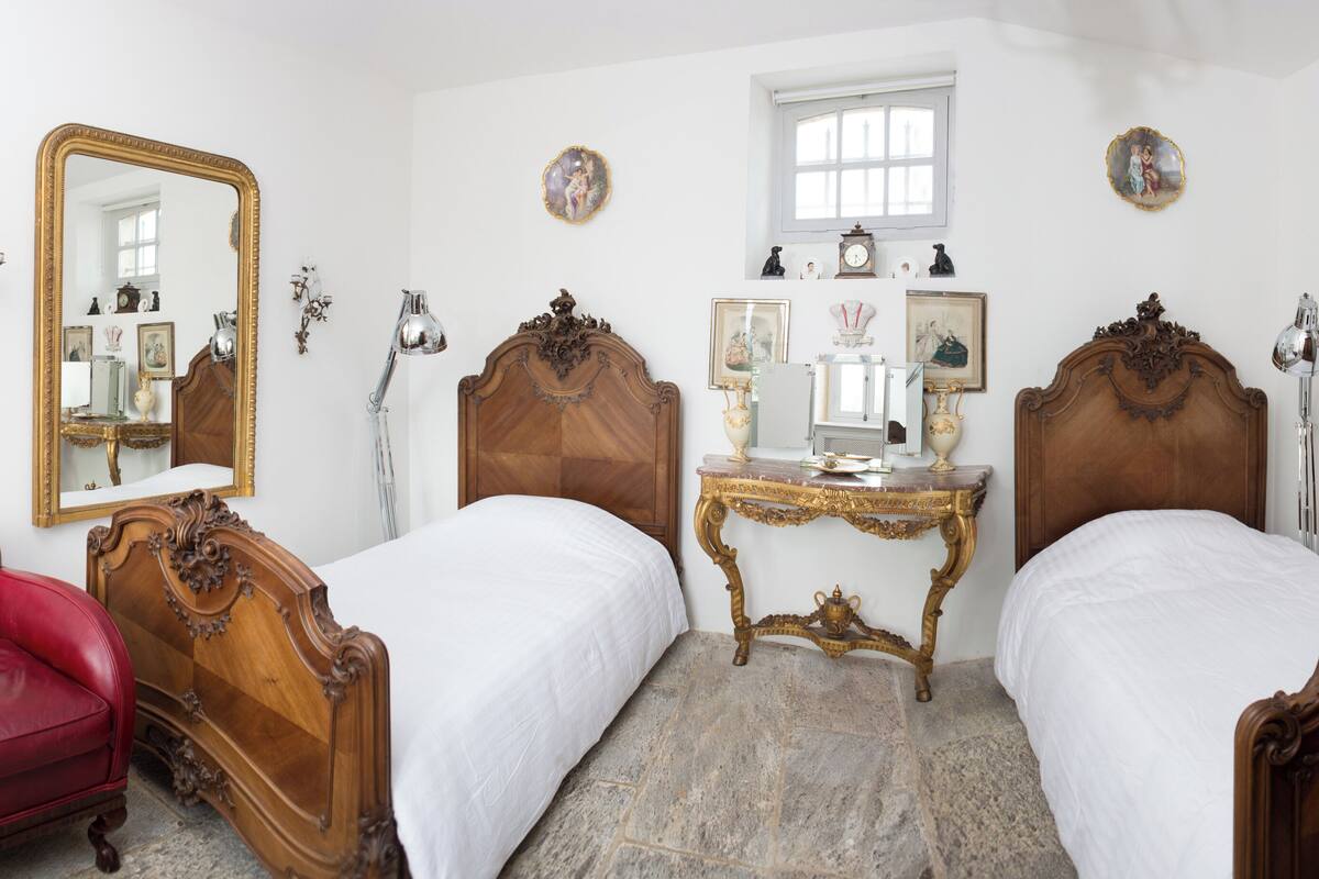 Chambre Standard avec lits jumeaux | 1 chambre, décor unique, ameublement unique, rideaux d’obscurcissement