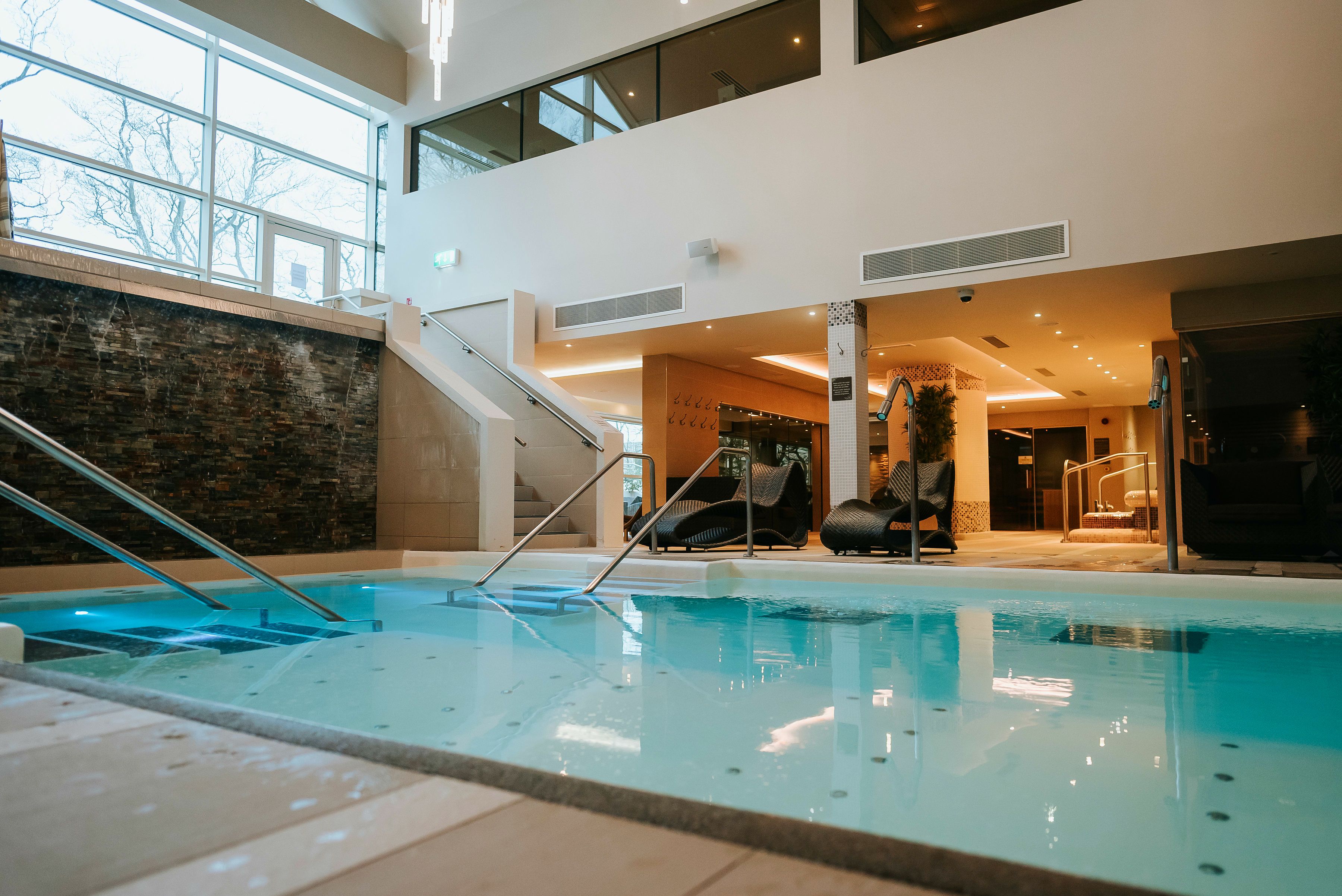 Couples treatment rooms, sauna, hot tub, steam room, body treatments
